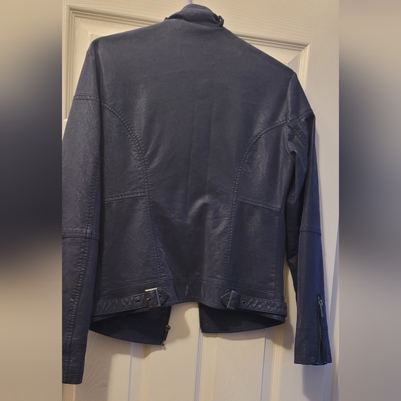 Jacket - Picture 2 of 3